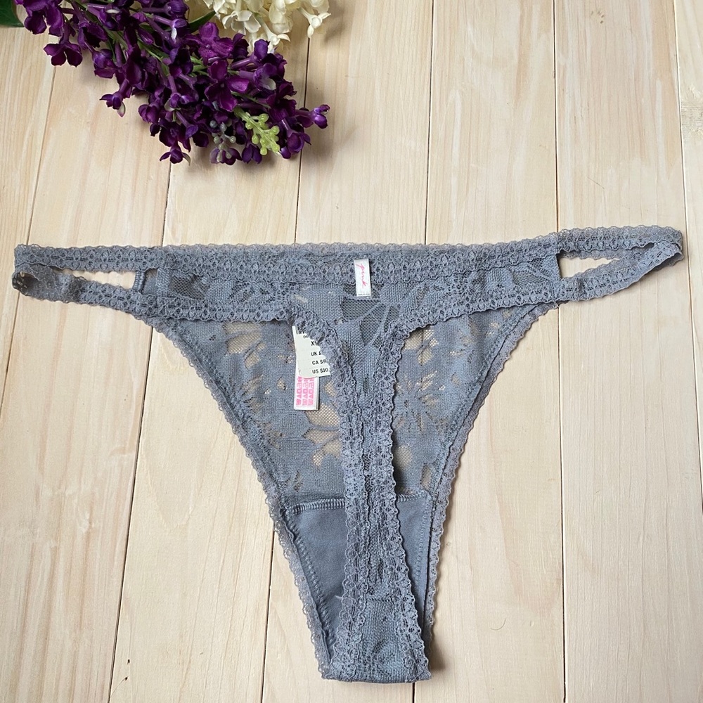 PINK Victoria’s Secret Gray Strappy Lace Thong XL - Picture 6 of 6